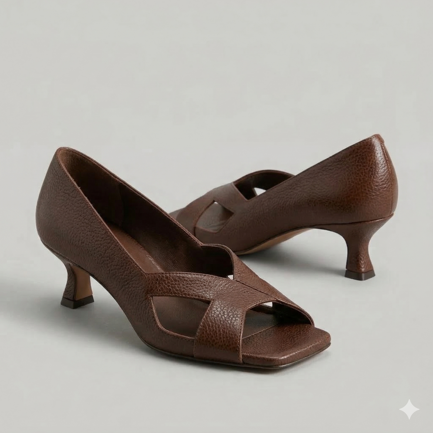 The Cross Front Heel (Brown)